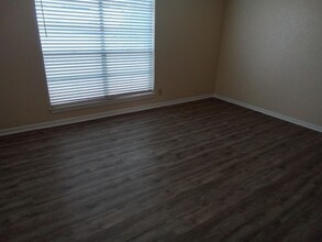 102 Edwards Apt 21 St in Del Rio, TX - Building Photo - Building Photo