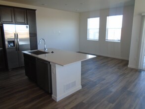 5395 Euclid Dr in Timnath, CO - Building Photo - Building Photo