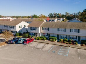 57 Pirates Cove Dr in Swansboro, NC - Building Photo - Building Photo