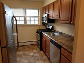 Summit Manor in Hackensack, NJ - Building Photo - Building Photo