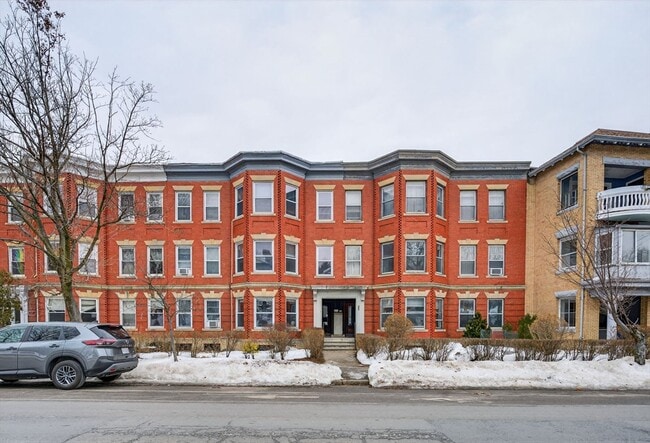 property at 805 Washington St