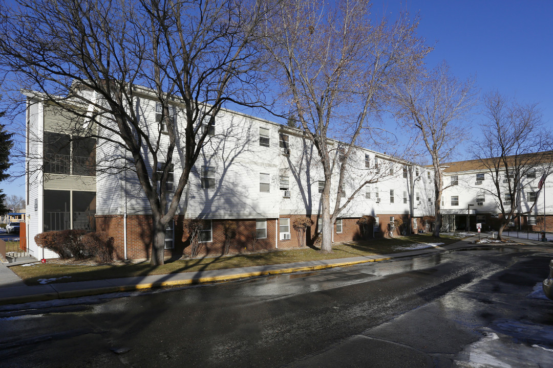 Mountain View Plaza in Longmont, CO - Building Photo