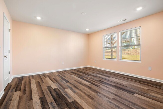 3032 Castle Loch Ln in Durham, NC - Building Photo - Building Photo