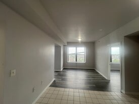 281 Mt Prospect Ave, Unit 43 in Newark, NJ - Building Photo