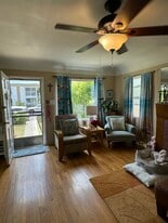 2105 Huntington Ln in Redondo Beach, CA - Building Photo