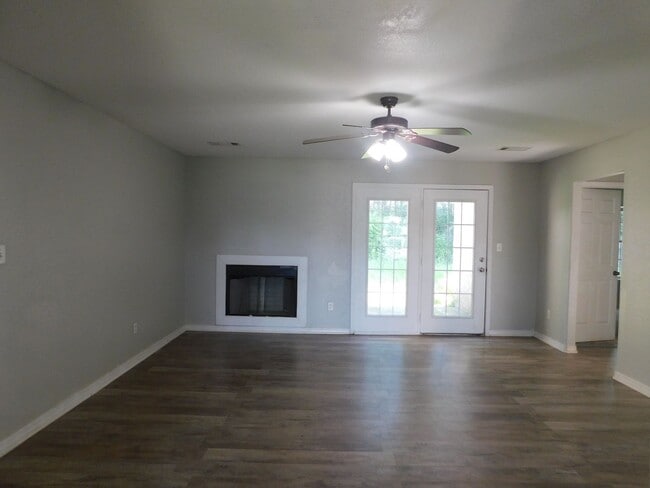 336 Emily Dr in Alma, AR - Building Photo - Building Photo