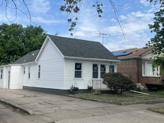 property at 13709 S School St