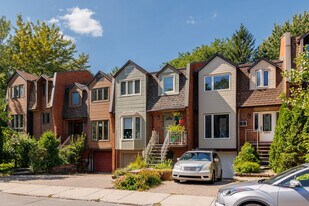 1933 Workman Rue in Montréal, QC - Building Photo