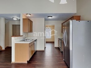 8023 Crete Ln, Unit 3 in Blacklick, OH - Foto de edificio - Building Photo