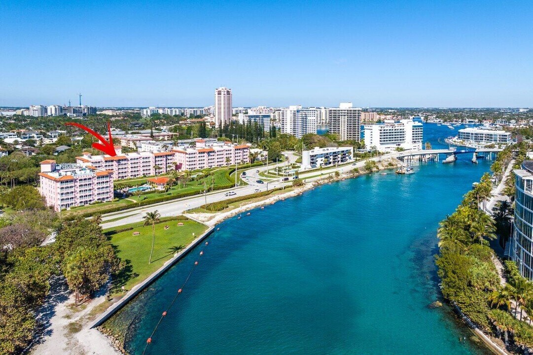 1040 Banyan Rd in Boca Raton, FL - Building Photo