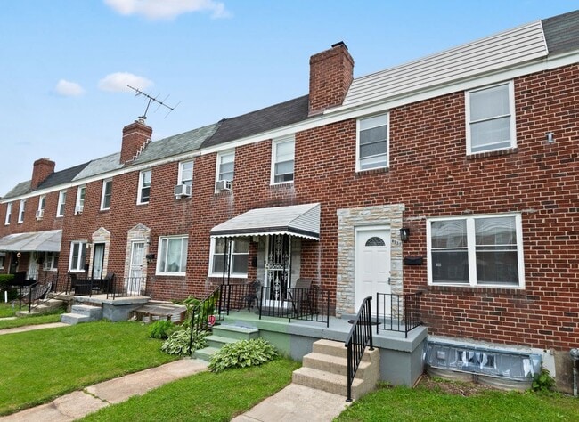 property at 4937 Schaub Ave