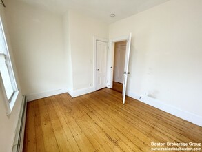 3 Folsom Ave, Unit 3 in Boston, MA - Building Photo - Building Photo