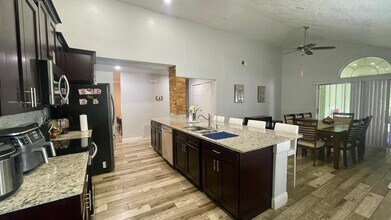 1044 Nin St in Orlando, FL - Building Photo - Building Photo