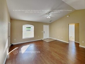 599 Koala Dr in Poinciana, FL - Foto de edificio - Building Photo