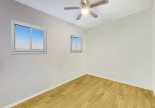 7055 N Clark St, Unit 2 in Chicago, IL - Building Photo - Building Photo