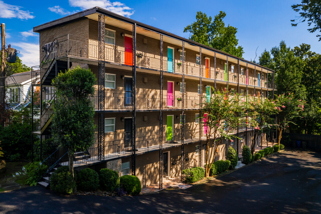 French Quarter Apartments in Atlanta, GA - Foto de edificio