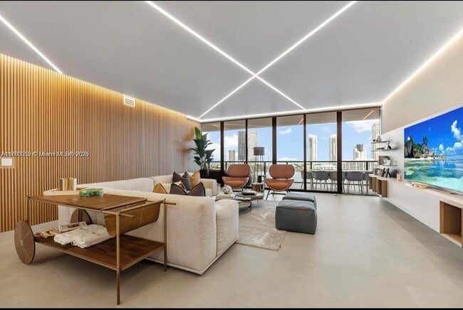 5000 Island Estates Dr in Aventura, FL - Foto de edificio - Building Photo