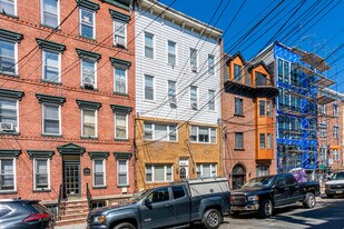 606 Jefferson St in Hoboken, NJ - Building Photo