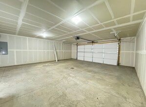 110 Marshall Lp in Bismarck, ND - Building Photo - Building Photo