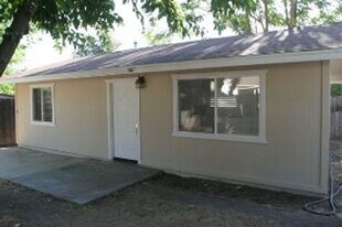 3110 Oak St in Paso Robles, CA - Building Photo