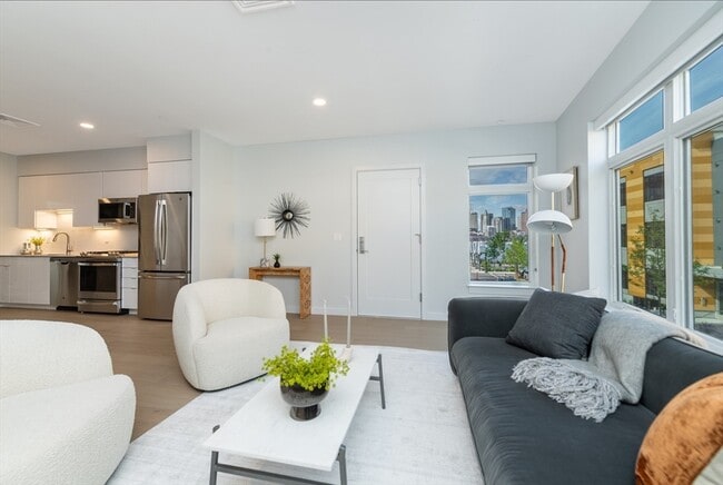 5 Lisbon St in Boston, MA - Building Photo - Building Photo