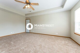 204 Palmer Ct in Pleasant Hill, MO - Building Photo - Building Photo