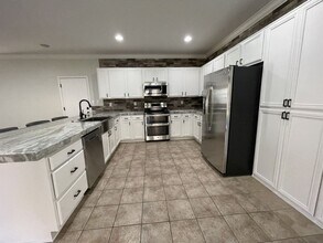 1565 Iratcabal Dr in Sparks, NV - Building Photo - Building Photo