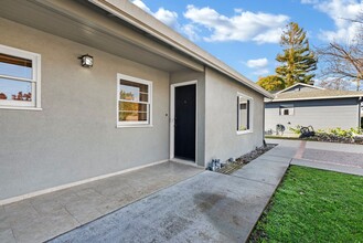 3740 Gross Rd in Santa Cruz, CA - Building Photo - Building Photo