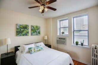 5050 N Sheridan Rd in Chicago, IL - Building Photo - Building Photo