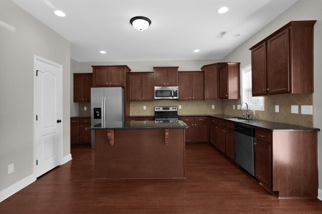 228 Wentworth Dr in Raeford, NC - Building Photo - Building Photo