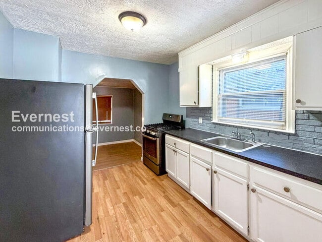 18251 Brady St in Redford Township, MI - Foto de edificio - Building Photo