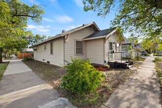 229 E Washington St in Colorado Springs, CO - Building Photo - Building Photo
