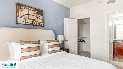 8989 West Rd, Unit 725 in Houston, TX - Building Photo - Building Photo