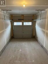 379 Les Emmerson Dr in Ottawa, ON - Building Photo - Building Photo