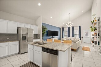 6601 San Isidro Dr in Austin, TX - Building Photo - Building Photo