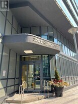825 Church St in Toronto, ON - Building Photo