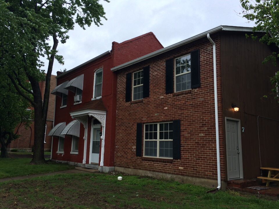 Jefferson Street Apartments in St. Charles, MO - Building Photo