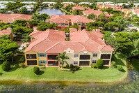 8600 Via Rapallo Dr in Estero, FL - Foto de edificio - Building Photo