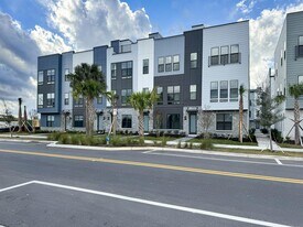 2046 Packing District Wy in Orlando, FL - Building Photo
