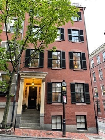 86 Revere St in Boston, MA - Foto de edificio - Building Photo