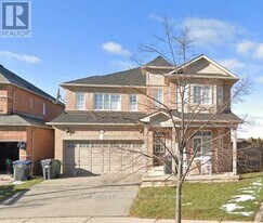 3581 Jorie Crescent in Mississauga, ON - Building Photo