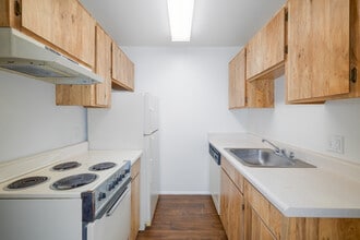 Valley View Apartments in Tucson, AZ - Building Photo - Interior Photo