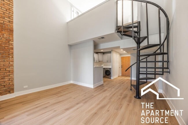 1220 N La Salle Dr