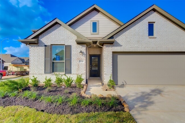 property at 3330 Meadknoll Ln