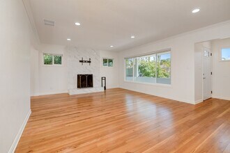 1158 Thomas Ave in San Diego, CA - Building Photo - Building Photo