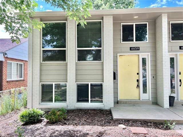 property at 4659 S Lincoln St