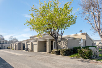 Los Olivos Village in Salinas, CA - Building Photo - Building Photo