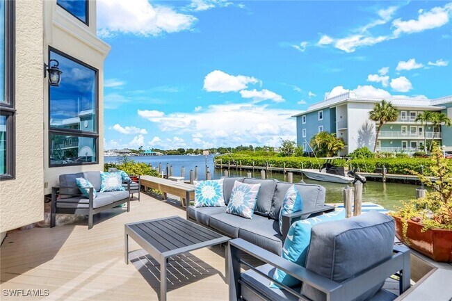 1309 Chesapeake Ave in Naples, FL - Building Photo - Building Photo