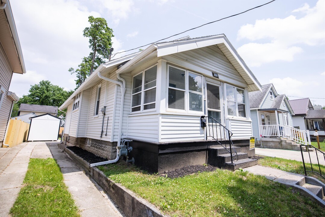 2032 Loxley Rd in Toledo, OH - Foto de edificio