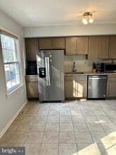 5985 Grand Banks Rd in Columbia, MD - Building Photo - Building Photo